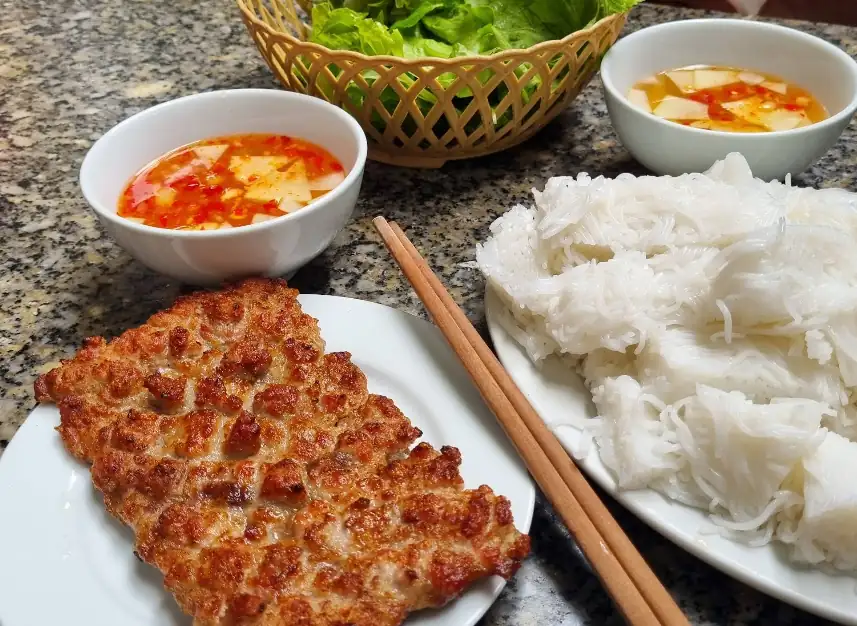 Bún chả quạt Tuấn Anh